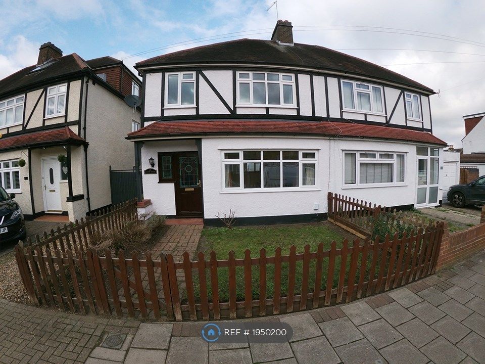 3 bed semi-detached house to rent in Jackson Road, Bromley BR2, £2,450 pcm