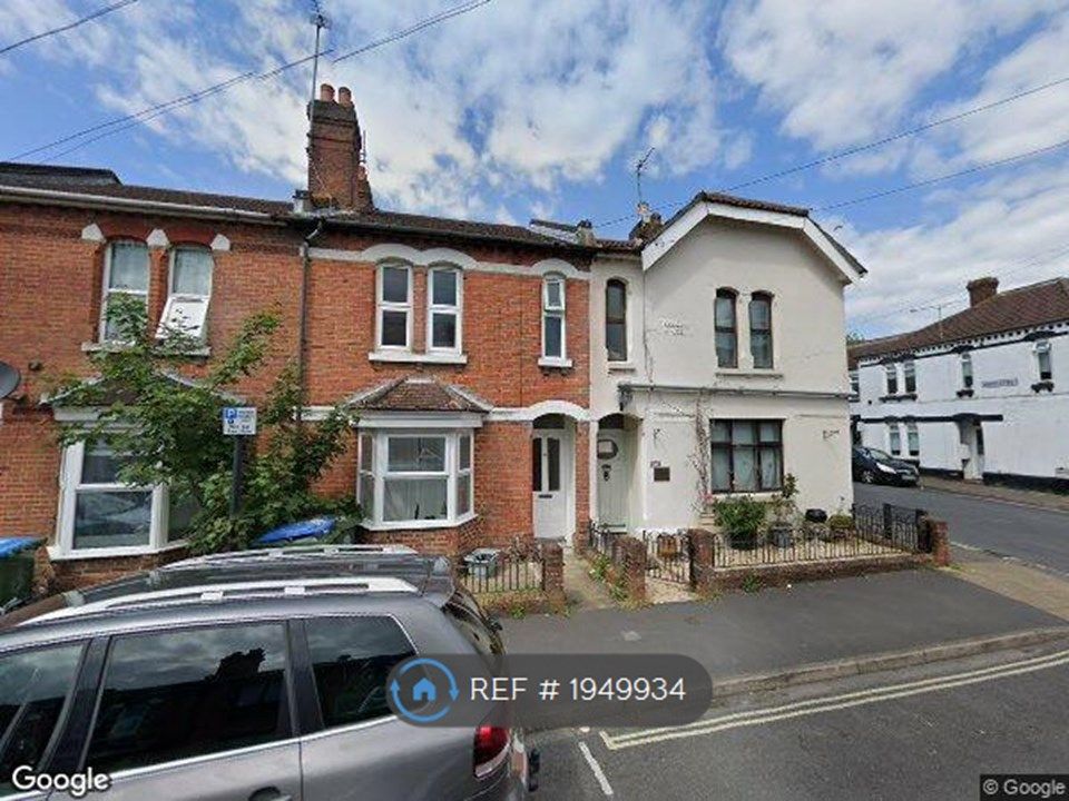 5 bed terraced house to rent in Milton Road, Southampton SO15, £2,080 pcm