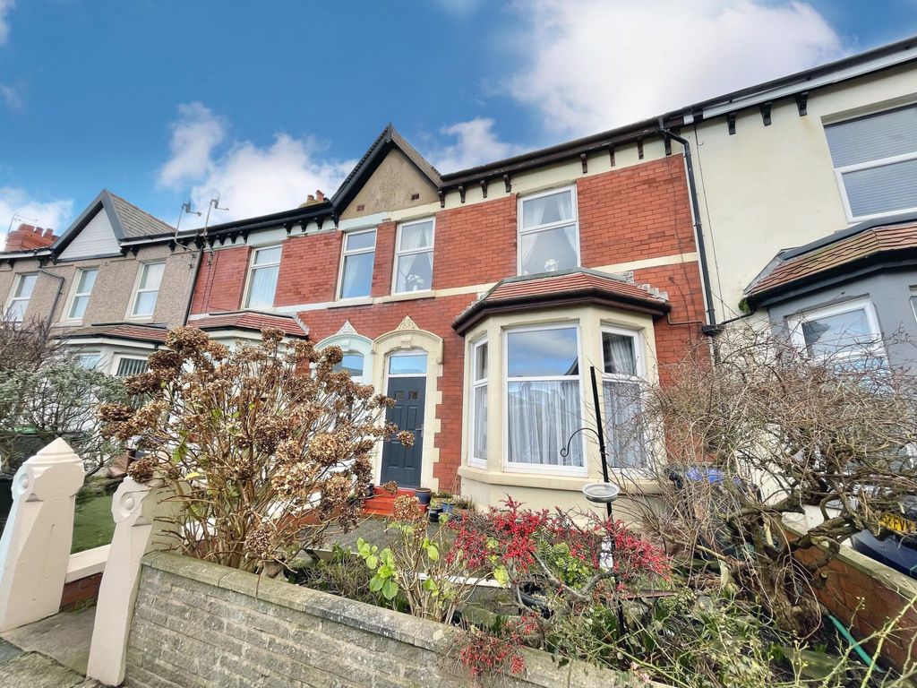 4 bed terraced house for sale in Warbreck Drive, North Shore FY2, £149,950