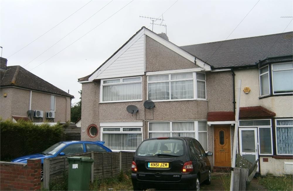 2 bed terraced house to rent in Parkside Avenue, Bexleyheath DA7, £1,700 pcm