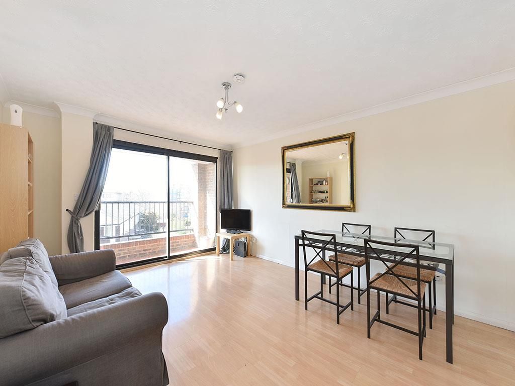 1 bed flat to rent in Plymouth Wharf, Isle Of Dogs E14, £1,700 pcm