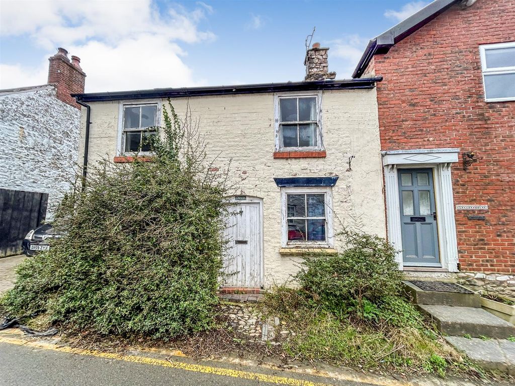 2 bed cottage for sale in Llansilin, Oswestry SY10, £120,000