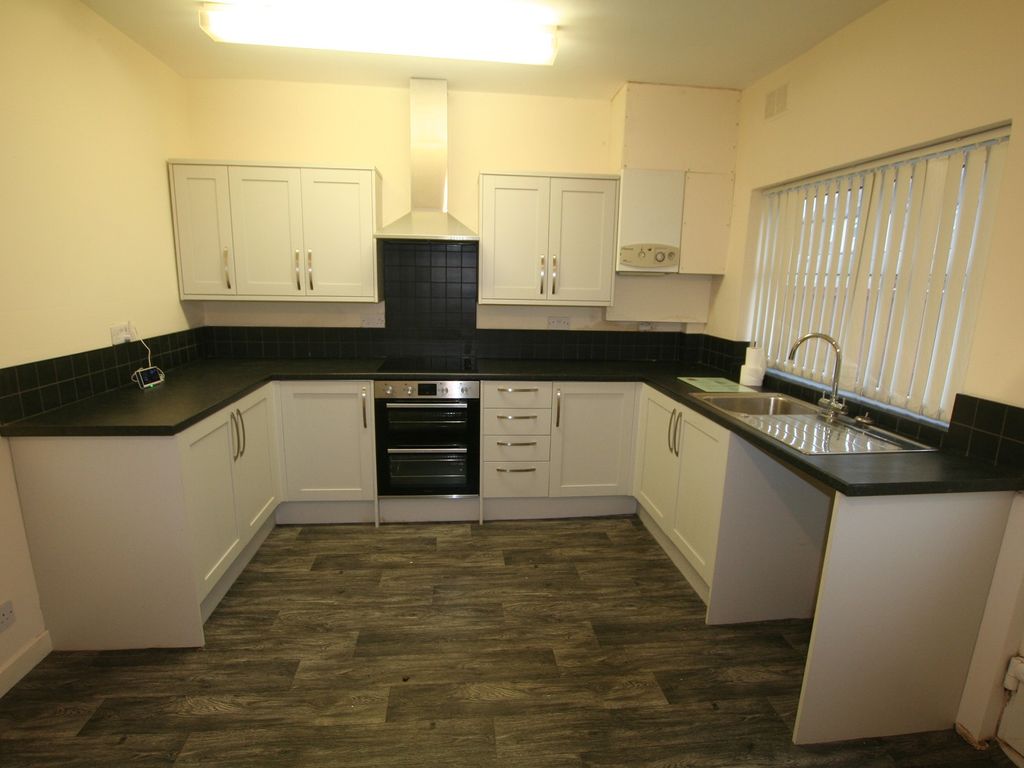2 bed terraced house to rent in Priestfield Road, Ellesmere Port, Cheshire. CH65, £700 pcm