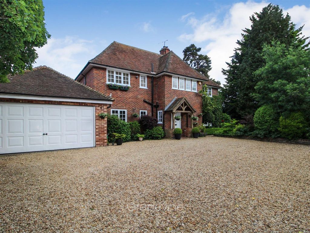 4 bed detached house for sale in Church Road, Woodley RG5, £975,000