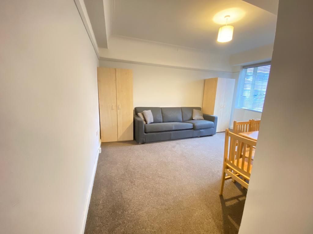 1 bed flat to rent in Nightingale Lane, London SW4, £1,400 pcm