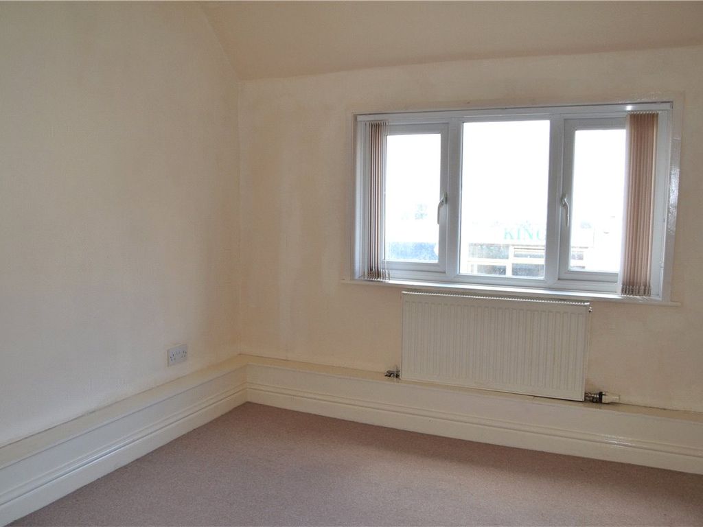 2 bed flat to rent in Thatcham, Berkshire RG19, £1,000 pcm