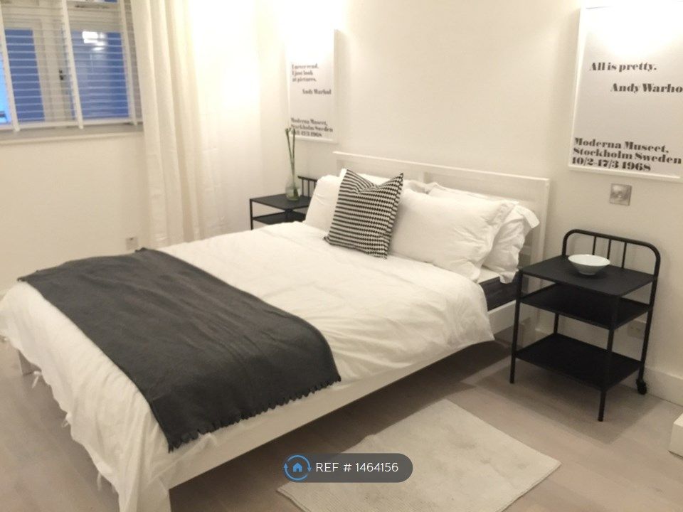 2 bed flat to rent in Queen