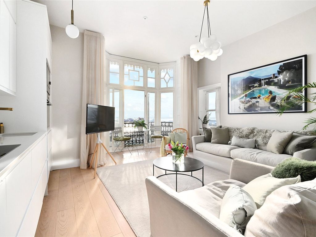 1 bed flat for sale in Marine Parade, Brighton, East Sussex BN2, £375,000