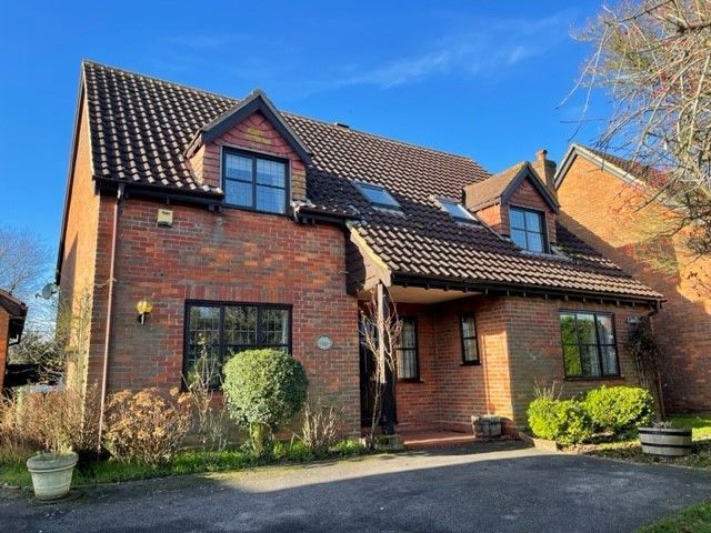 4 bed detached house for sale in Odenvale, Bedlam Lane, Chicheley, Newport Pagnell MK16, £725,000