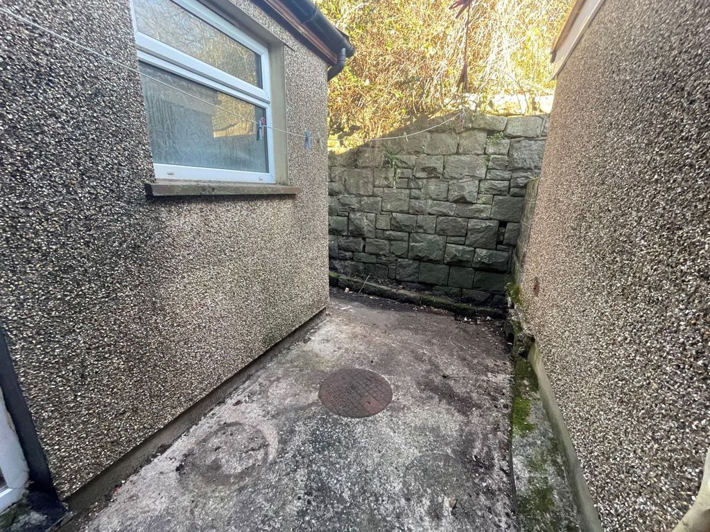 3 bed terraced house to rent in Bryn Wyndham Terrace, Treherbert, Treorchy CF42, £595 pcm