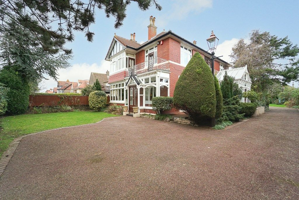 4 bed detached house for sale in Uphill Road North, Weston-Super-Mare BS23, £765,000