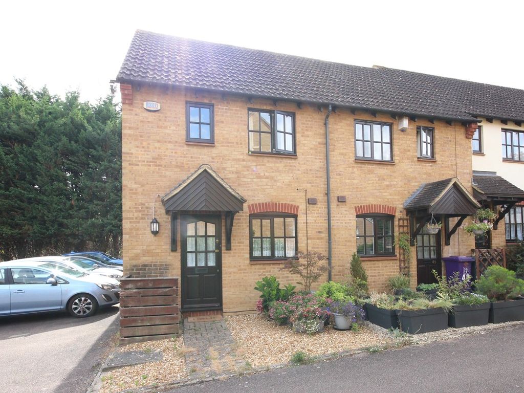 2 bed end terrace house for sale in Horace Gay Gardens, Letchworth Garden City SG6, £299,995