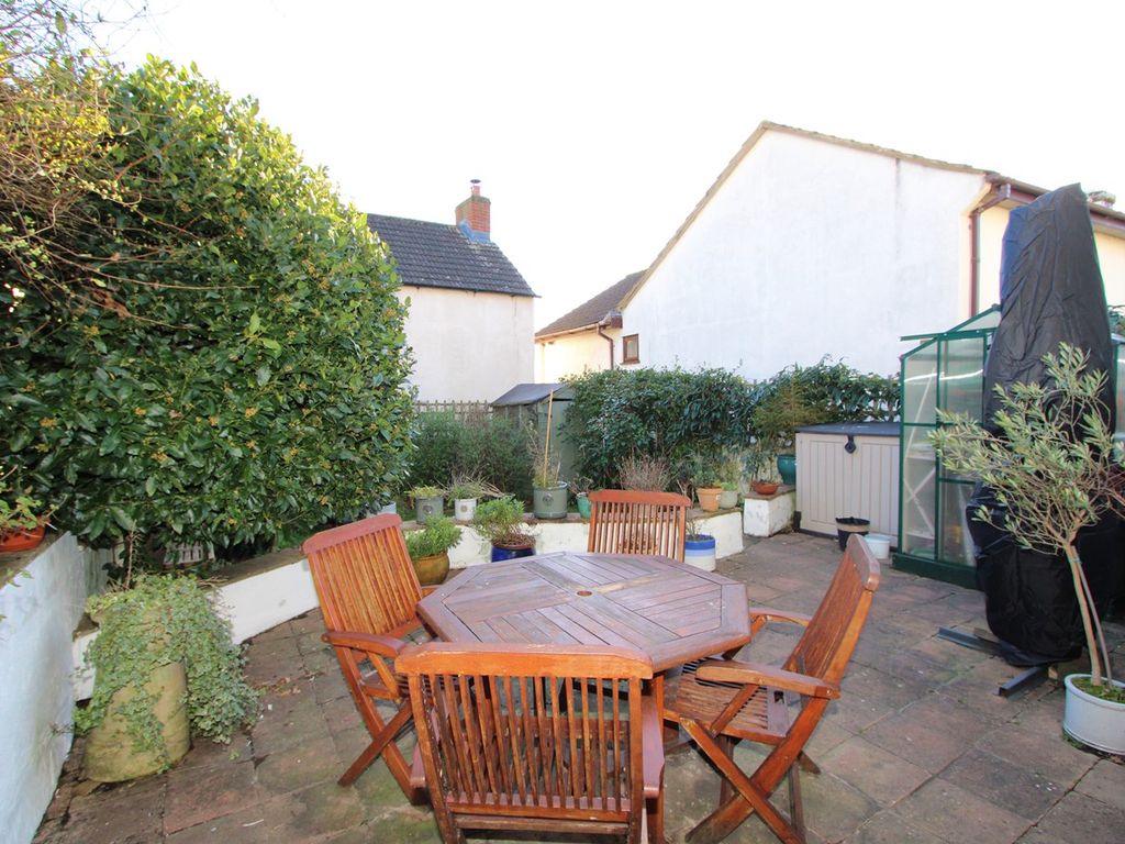 3 bed detached house for sale in Coombe Road, Wotton-Under-Edge GL12, £325,000