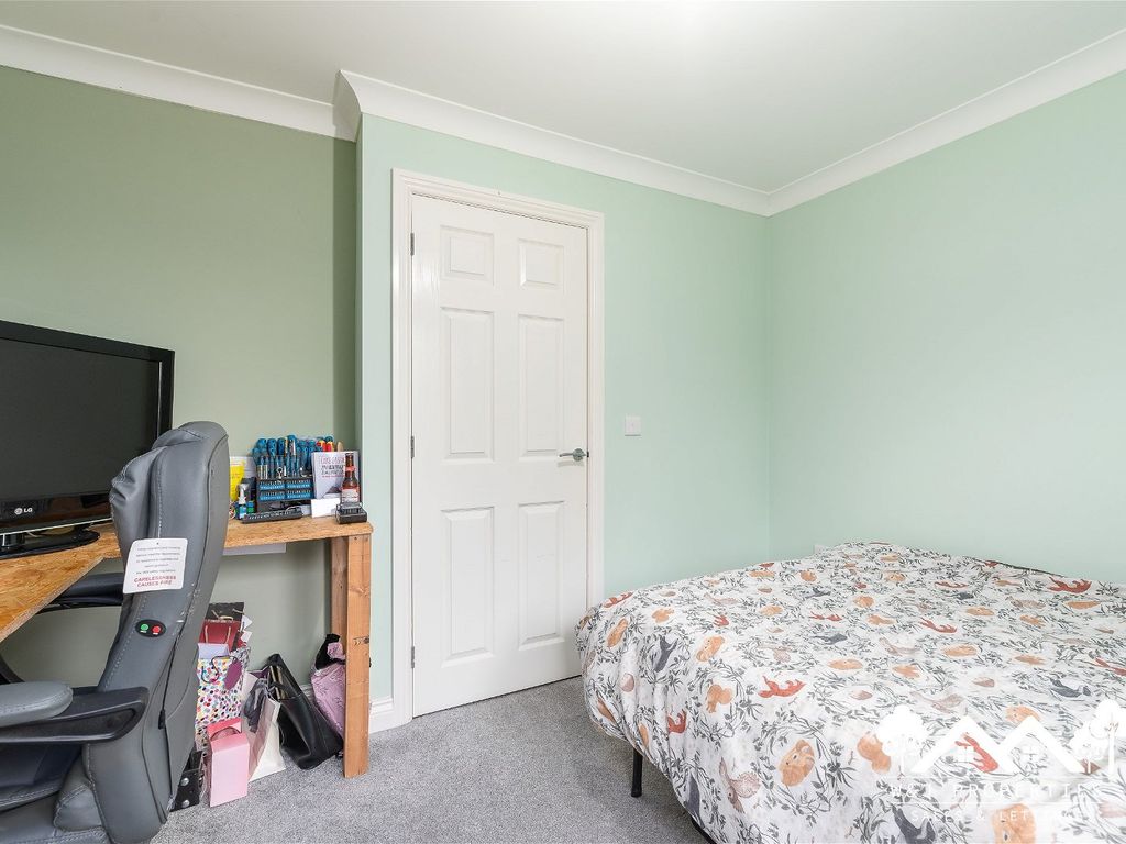 3 bed end terrace house for sale in Spring Vale Garden Village, Darwen BB3, £195,000