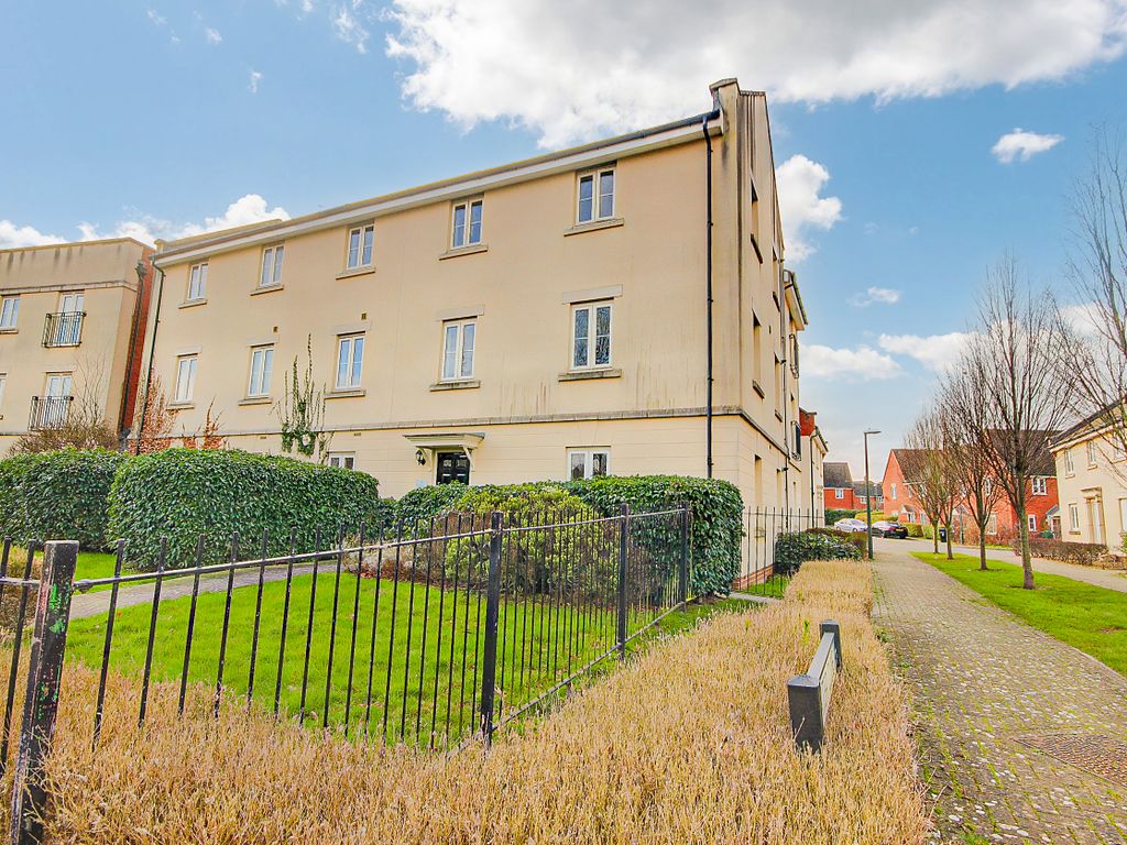 2 bed flat for sale in Beamont Walk, Brockworth, Gloucester GL3, £175,000