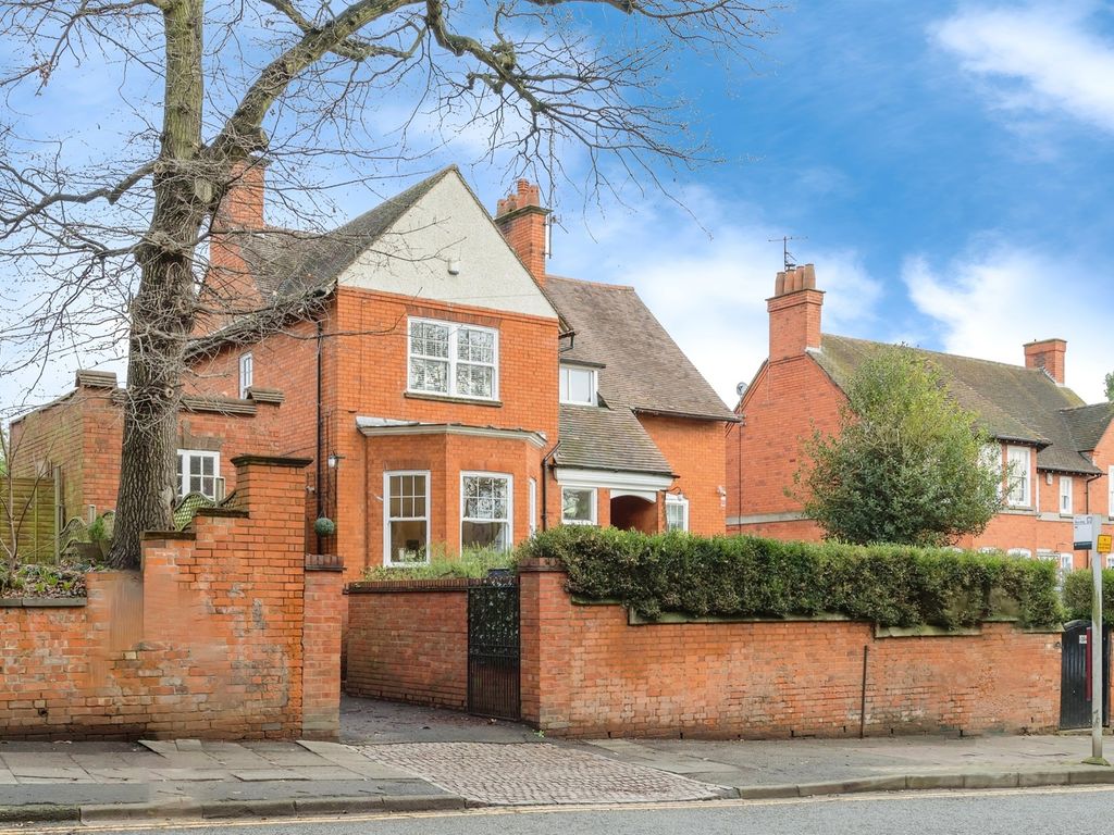 4 bed detached house for sale in Harlestone Road, Northampton NN5, £795,000