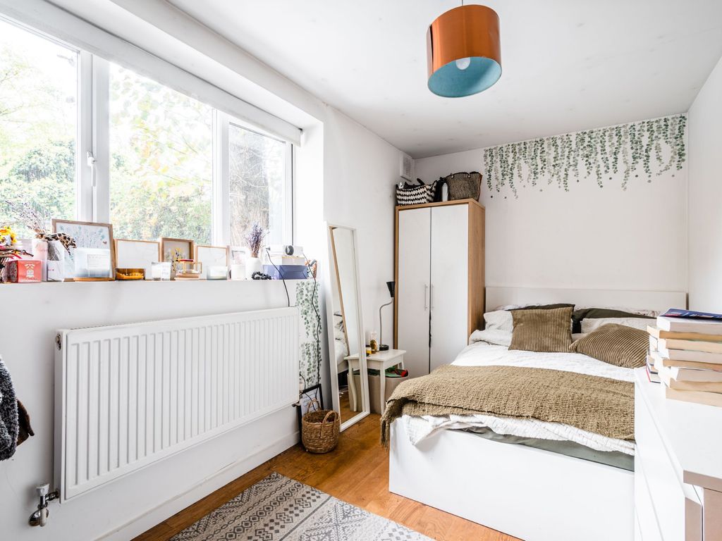 3 bed flat for sale in Dalston Lane, London E8, £625,000