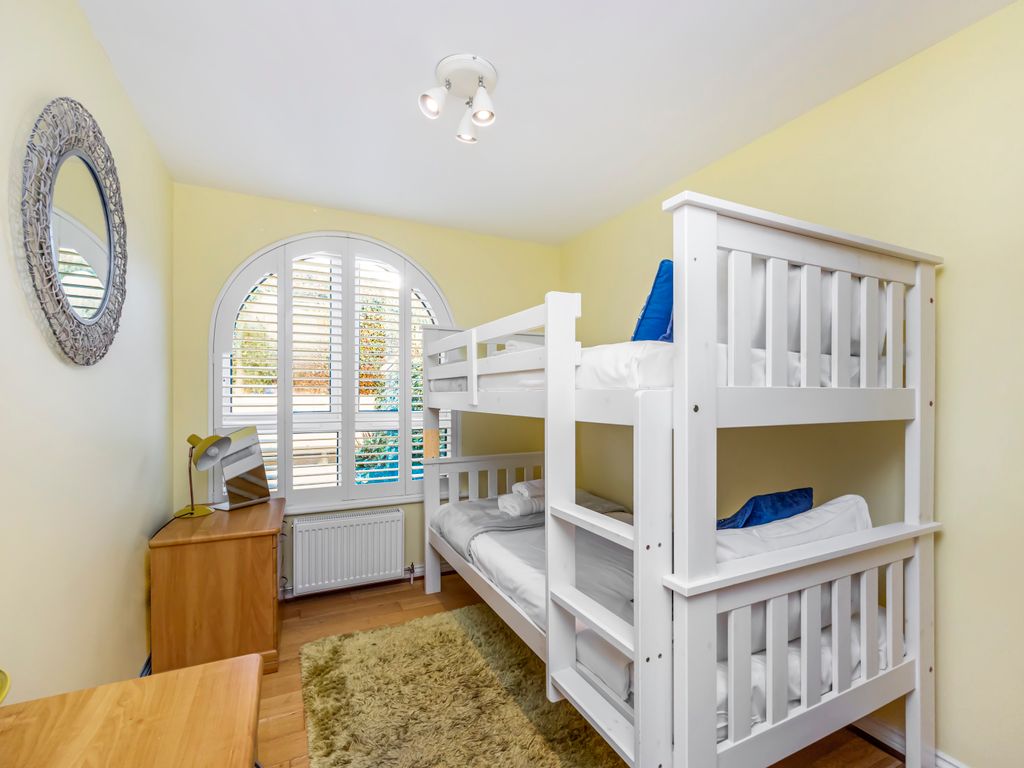 3 bed flat to rent in The Strand, Brighton Marina Village, Brighton BN2, £4,767 pcm