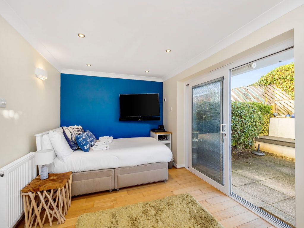 3 bed flat to rent in The Strand, Brighton Marina Village, Brighton BN2, £4,767 pcm