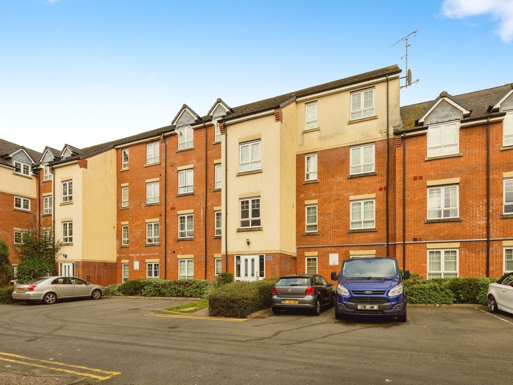 2 bed flat for sale in Turberville Place, Warwick, Warwickshire CV34, £190,000