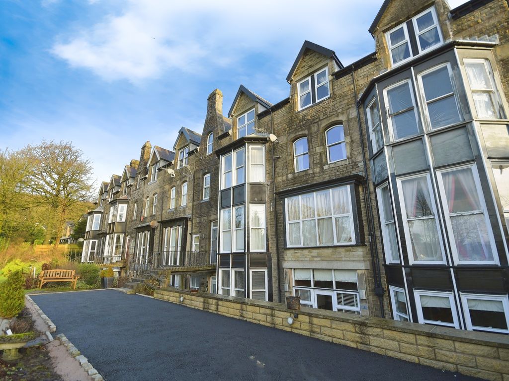 2 bed flat for sale in Manchester Road, Buxton, Derbyshire SK17, £220,000