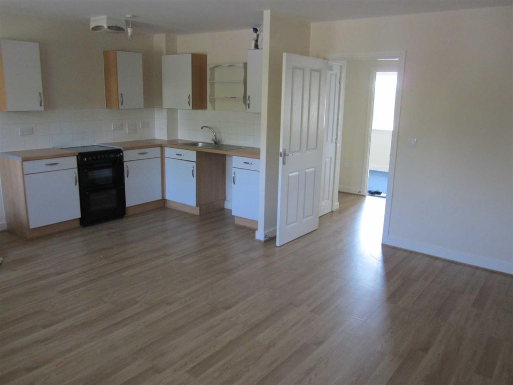2 bed flat to rent in Winkleigh, Devon EX19, £650 pcm