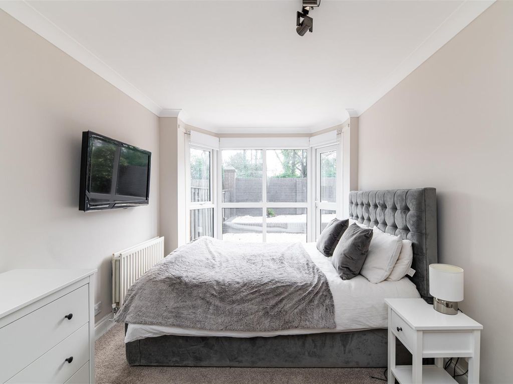 2 bed flat for sale in Brandling Court, Akenside Terrace, Jesmond NE2, £210,000