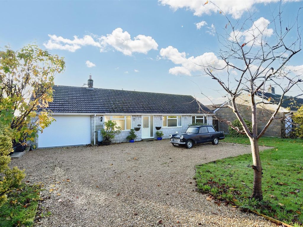 3 bed detached bungalow for sale in Hill View, Bishops Caundle, Sherborne DT9, £425,000