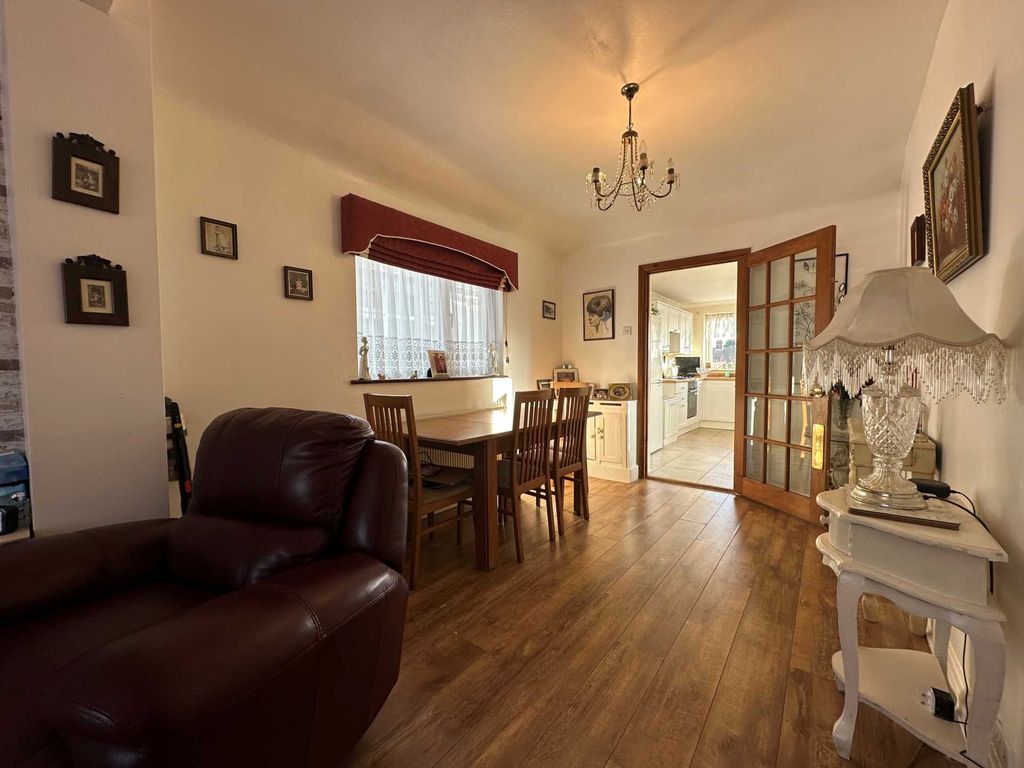 2 bed bungalow for sale in Abbotts Walk, Bexleyheath DA7, £450,000