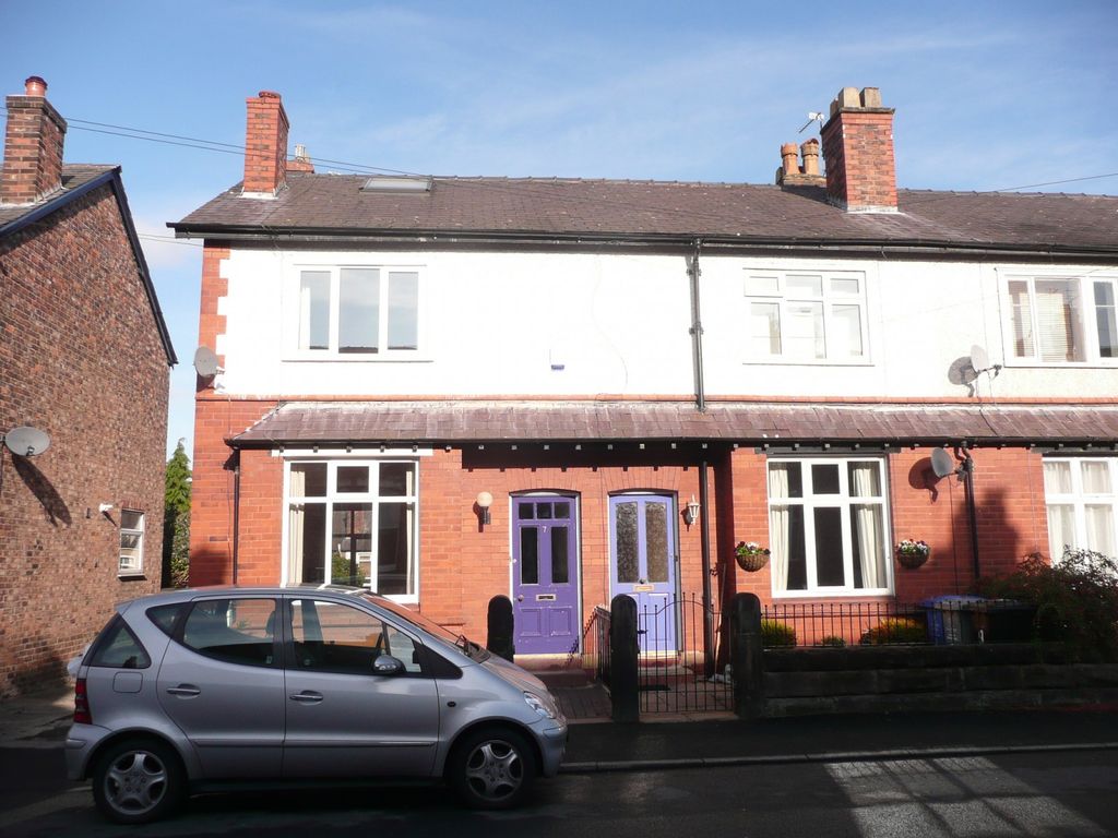 4 bed end terrace house to rent in Lilac Road, Hale, Altrincham WA15, £1,600 pcm