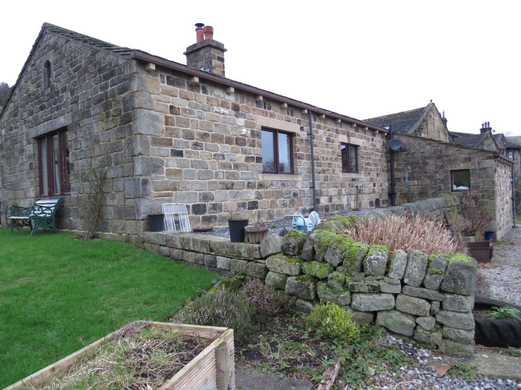 2 bed bungalow to rent in Mytholmroyd, Hebden Bridge HX7, £1,000 pcm