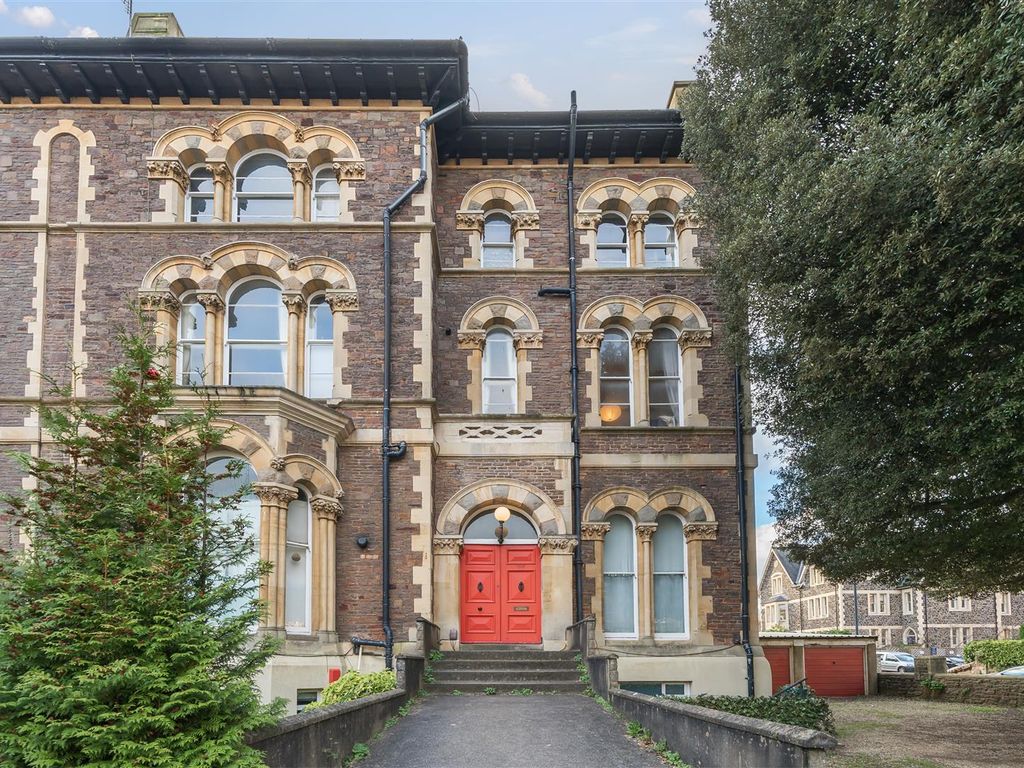 1 bed flat for sale in Pembroke Road, Clifton, Bristol BS8, £225,000