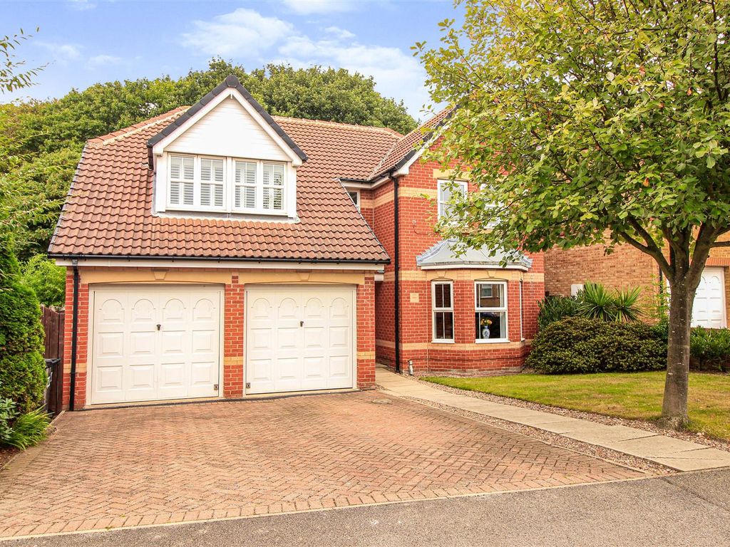 4 bed detached house for sale in Green Bank Drive, Sunnyside, Rotherham S66, £420,000