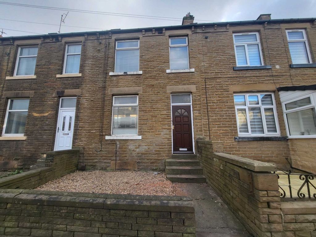 3 bed terraced house to rent in Lees Hall Road, Dewsbury WF12, £900 pcm