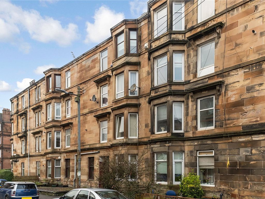 2 bed flat for sale in Holmhead Place, Cathcart, Glasgow G44, £130,000