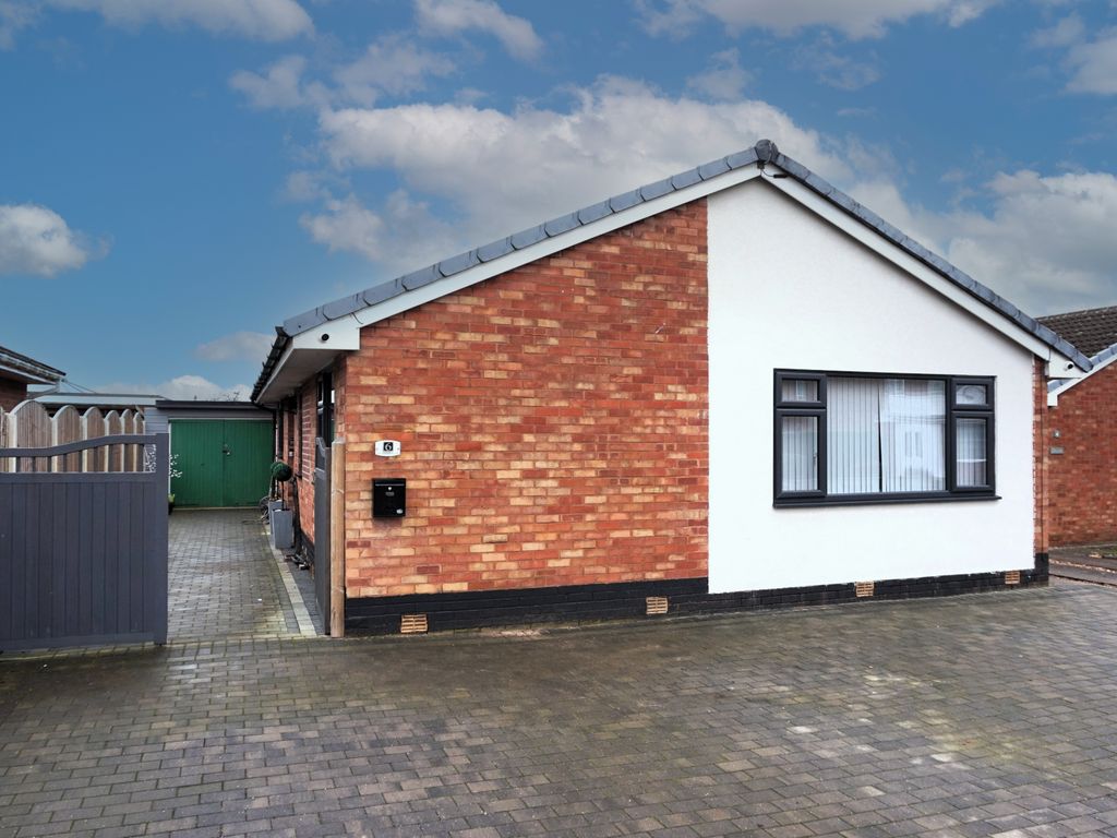 3 bed detached bungalow for sale in Gloucester Road, Worksop S81, £300,000