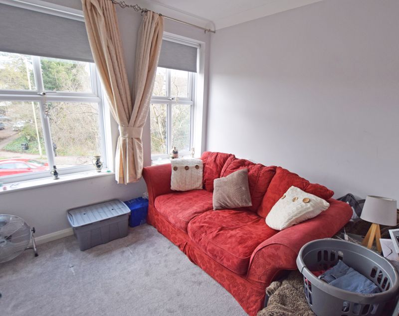 2 bed flat for sale in Draymans Way, Alton GU34, £225,000