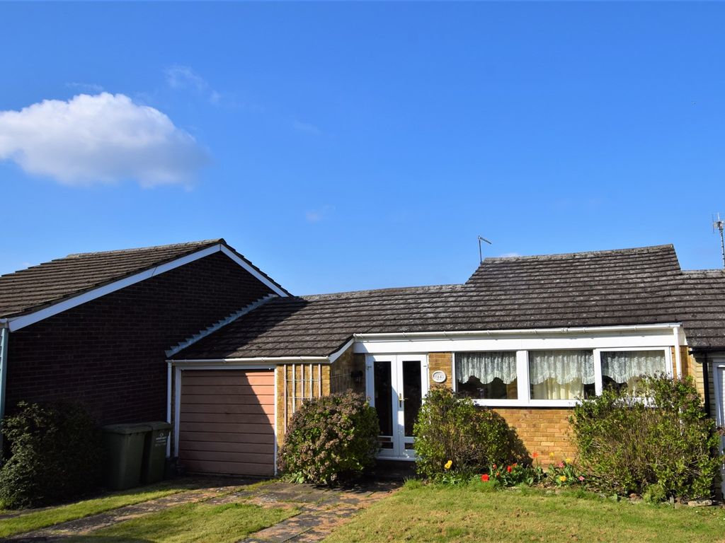 3 bed bungalow for sale in Gaynesford, Basildon SS16, £325,000