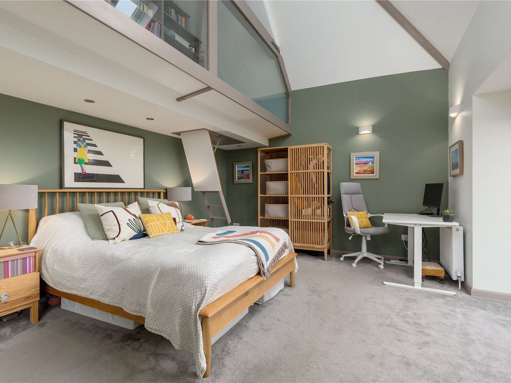 2 bed flat for sale in Liberton Brae, Liberton, Edinburgh EH16, £395,000