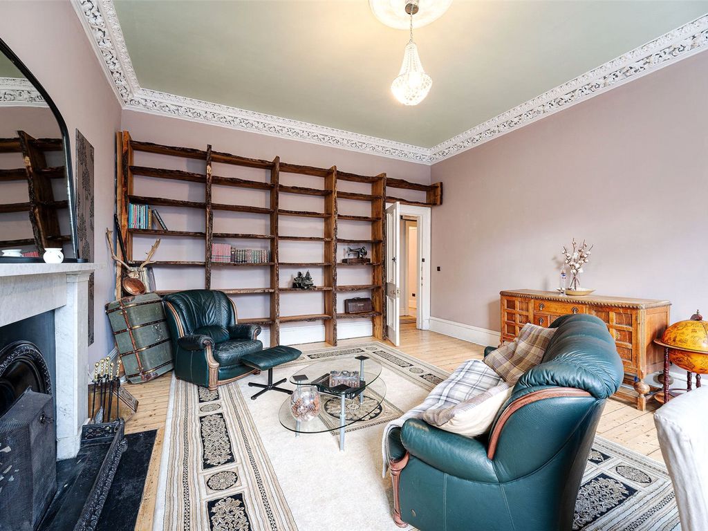 4 bed flat for sale in Cambridge Street, West End, Edinburgh EH1, £575,000