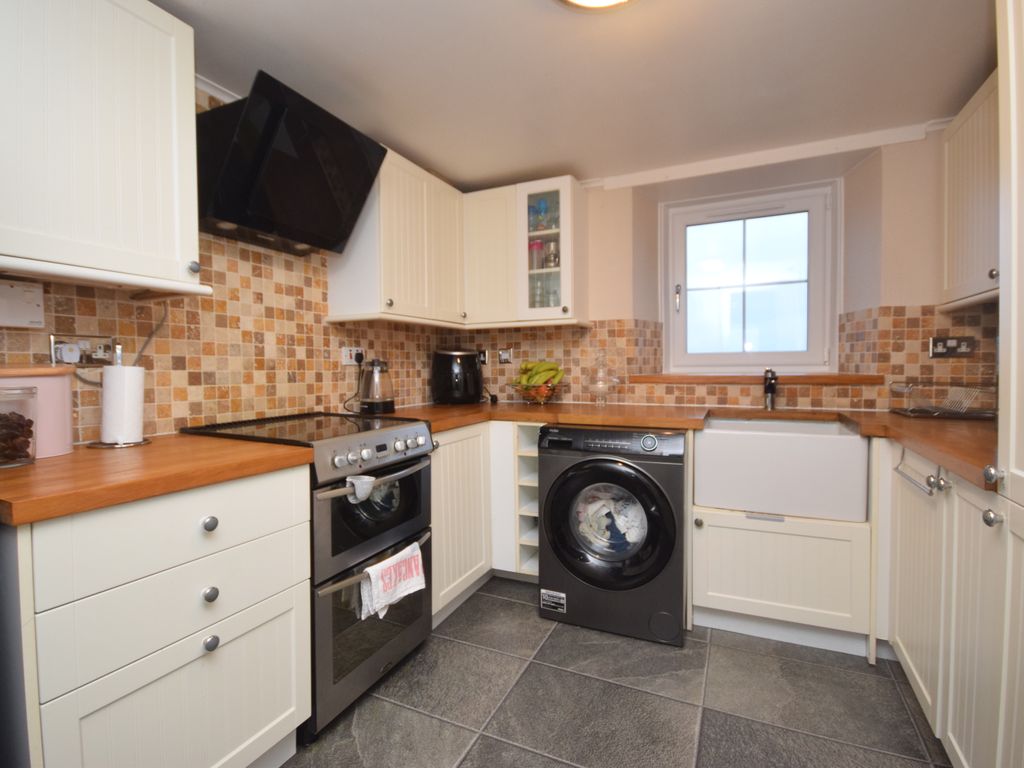 3 bed flat for sale in Lairdsland, High Street, Errol PH2, £120,000