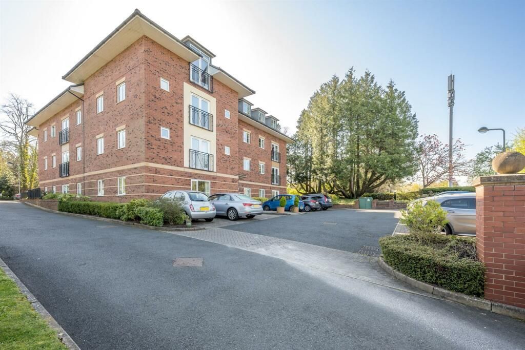 2 bed flat for sale in Pedmore Mews, Worcester Lane, Stourbridge DY8, £225,000