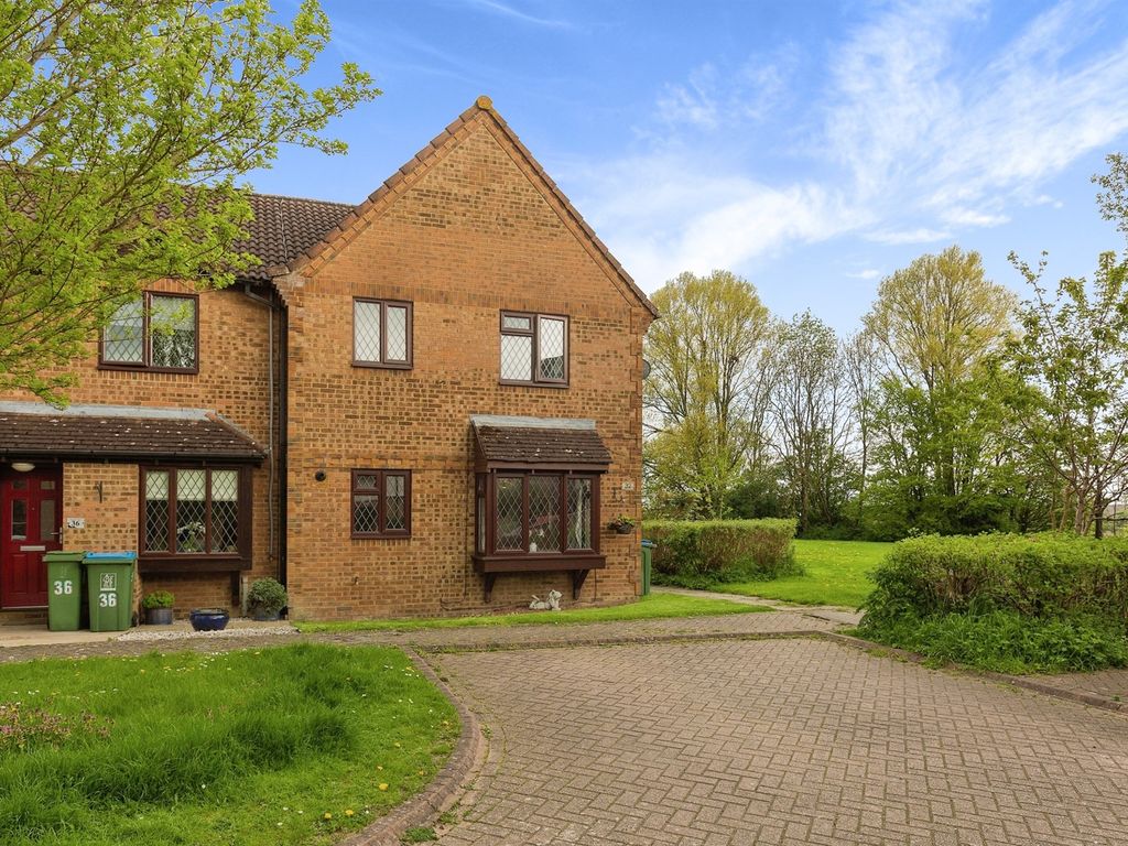 1 bed property for sale in Parslow Close, Aylesbury HP21, £210,000