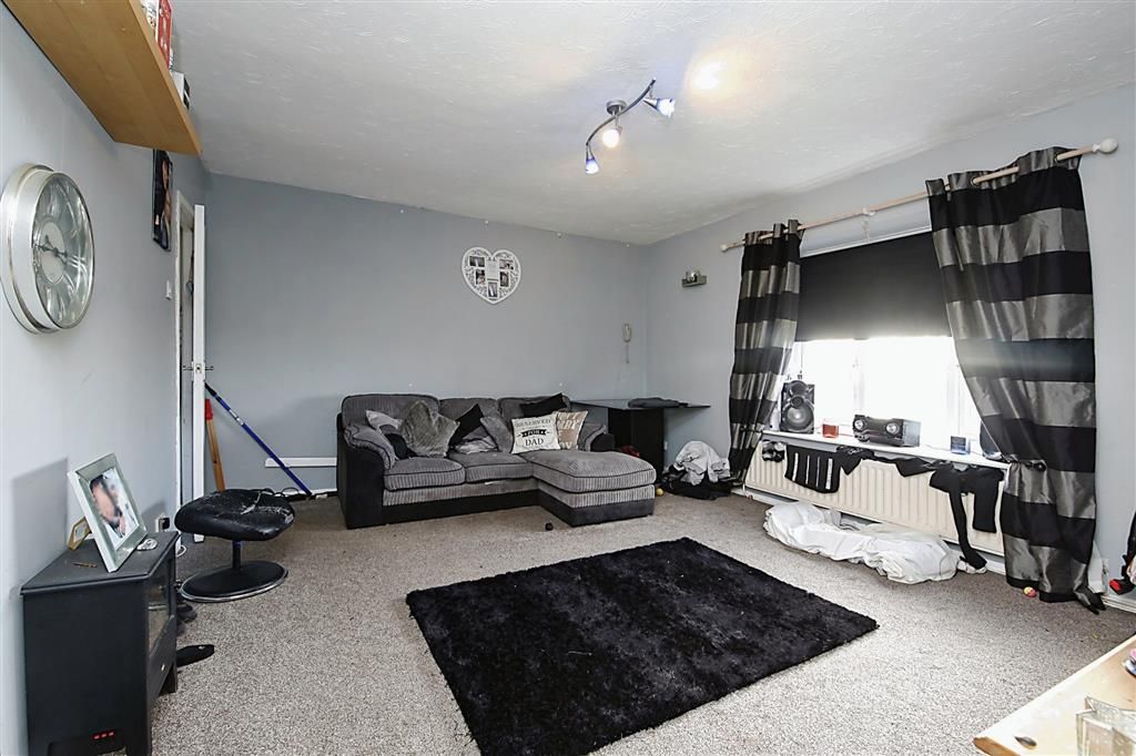 4 bed block of flats for sale in Wynyard Mews, Hartlepool TS25, £48,000