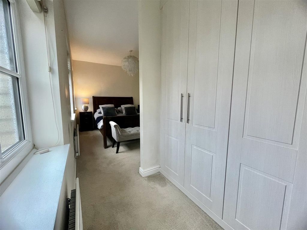 4 bed terraced house for sale in Middleham Drive, Garforth, Leeds LS25, £390,000
