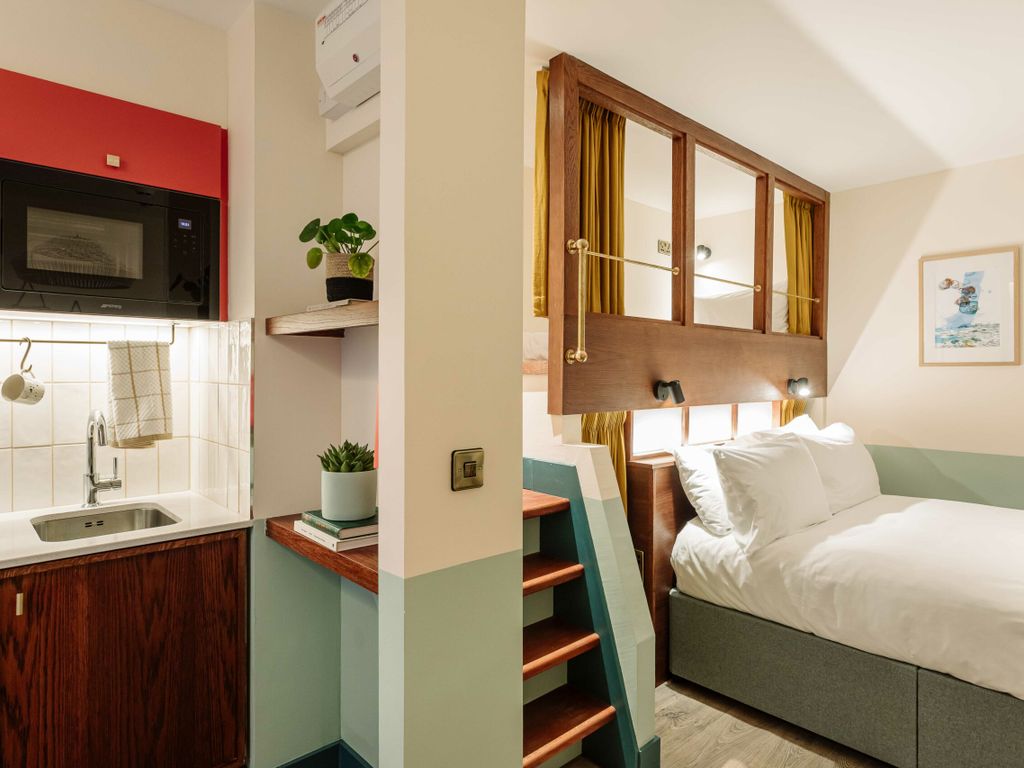 1 bed flat to rent in Queen Street, Belfast BT1, £3,900 pcm