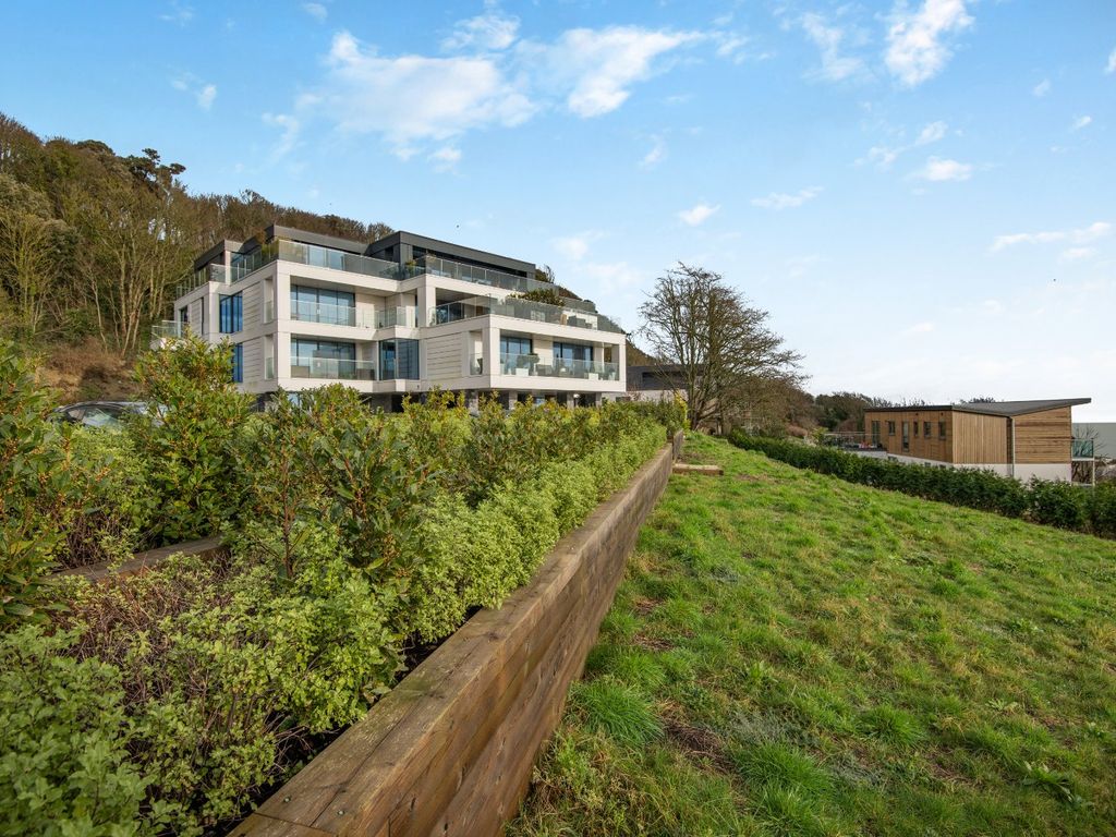 3 bed flat for sale in Martello House, Encombe, Sandgate, Kent CT20, £700,000