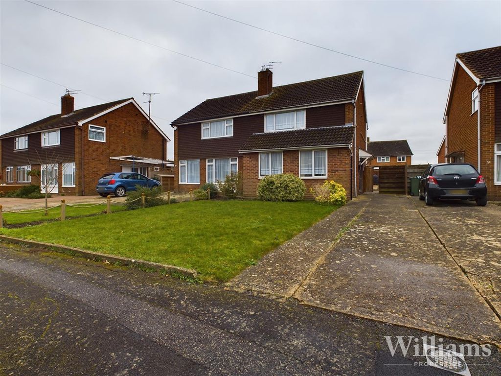 3 bed semi-detached house for sale in Greetham Road, Bedgrove, Aylesbury HP21, £380,000