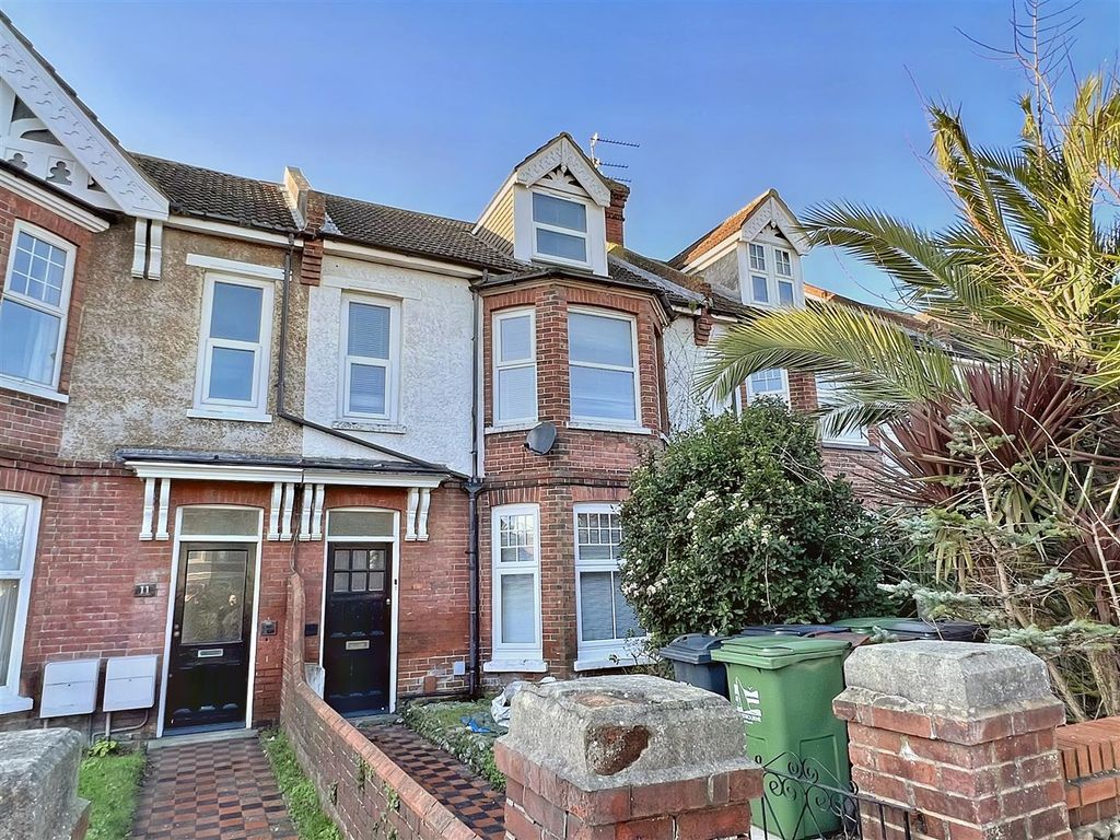 2 bed flat for sale in Willingdon Road, Eastbourne BN21, £209,950