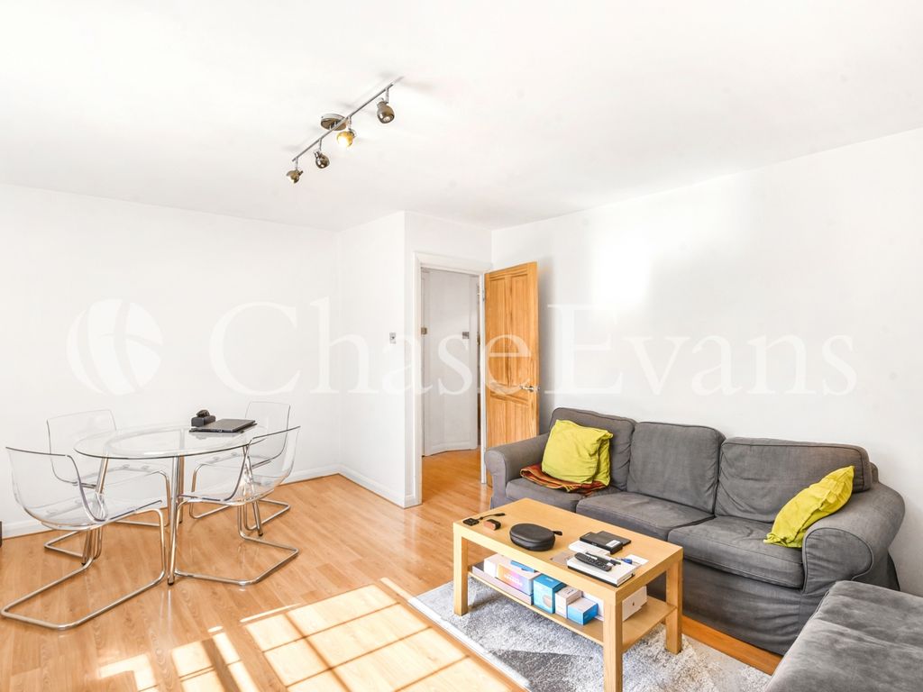 1 bed flat for sale in Arcadia Court, Old Castle Street, Aldgate E1, £375,000